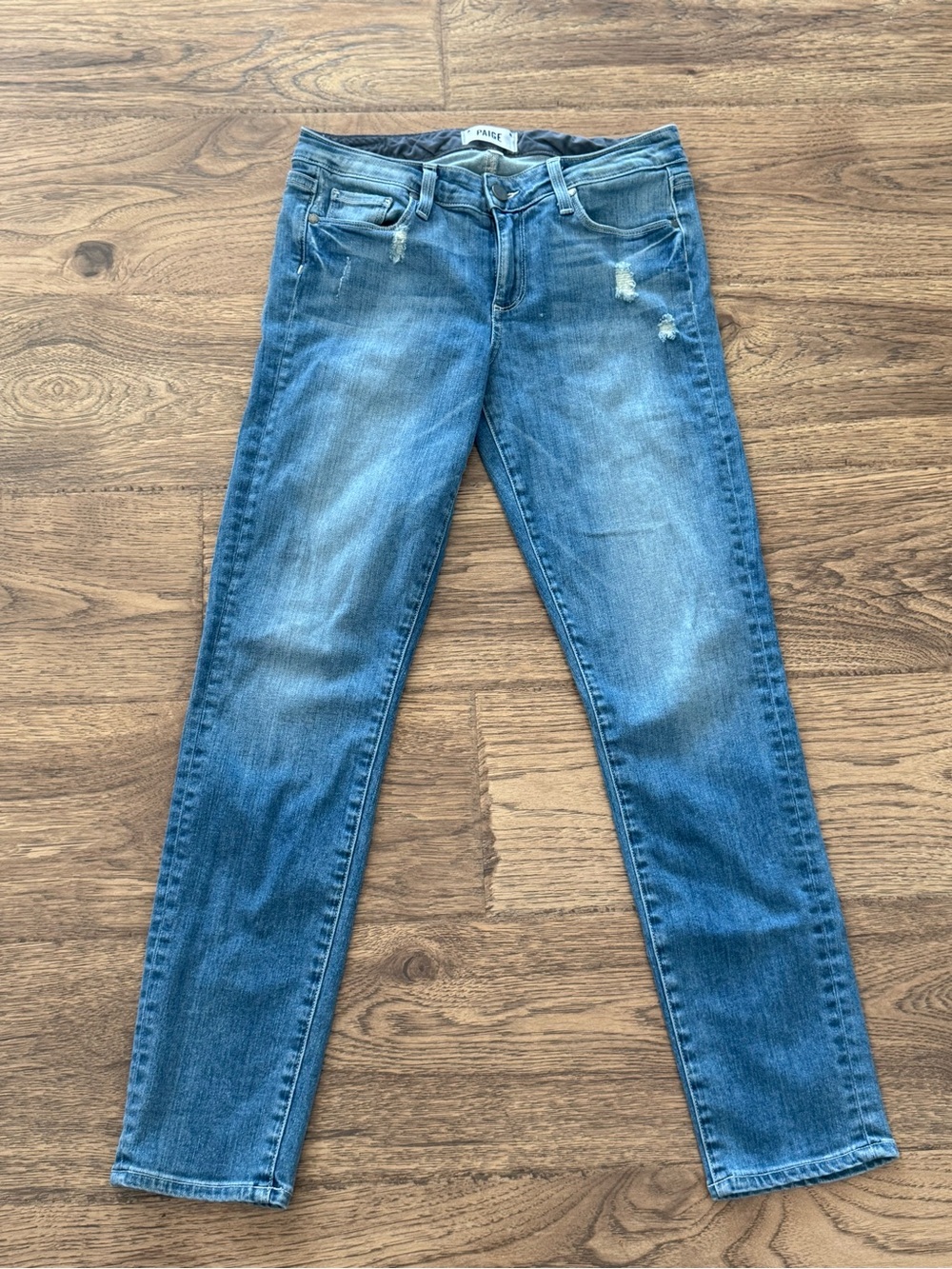 PAIGE Lightwash Blue Jeans Sz 28